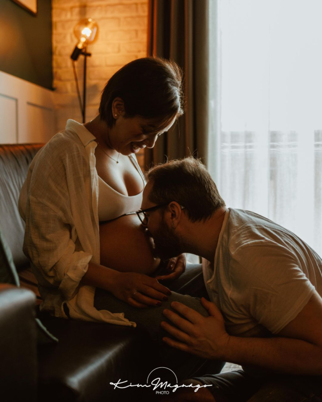 PROMO SOLO PER IL MESE DI MAGGIO
Care mamme,
gli scatti che vedete qui sotto sono gli ultimi realizzati agli sgoccioli della mia gravidanza qualche giorno fa e sono talmente belli che potevano accompagnare solo un avviso così importante.
Le mamme che hanno già lavorato con me conoscono già la novità per il mese di Maggio.

⚠Come?
Iscrivendosi gratuitamente alla lista speciale che consente loro di rimanere aggiornate sulle novità come queste.

⚠Di cosa si tratta?
Tutti i servizi di famiglia sono scontati del 30% e sono acquistabili fino al 31 Maggio, utilizzabili fino a Ottobre 2026.

⚠E gli altri servizi?
Maternità, new born, cerimonie e smash cake hanno delle tempistiche precise che non mi permettono di prendere un impegno così in anticipo in vista della maternità, motivo per cui non sono inclusi nella promo.

⚠Quando si svolgeranno i servizi?
Per quanto io possa avere delle aspettative sul mio ritorno al lavoro, mi è impossibile stabilire una data. Acquistando però un buono tramite la promo entrerai a far parte di una lista di famiglie da contattare non appena riprenderò a scattare.

📲Contattami al numero 3393699519
O via email a magnagokim@gmail.com

 #home #serviziadomicilio #reportage #documentary #familyphotography #maternityphotography #maternity